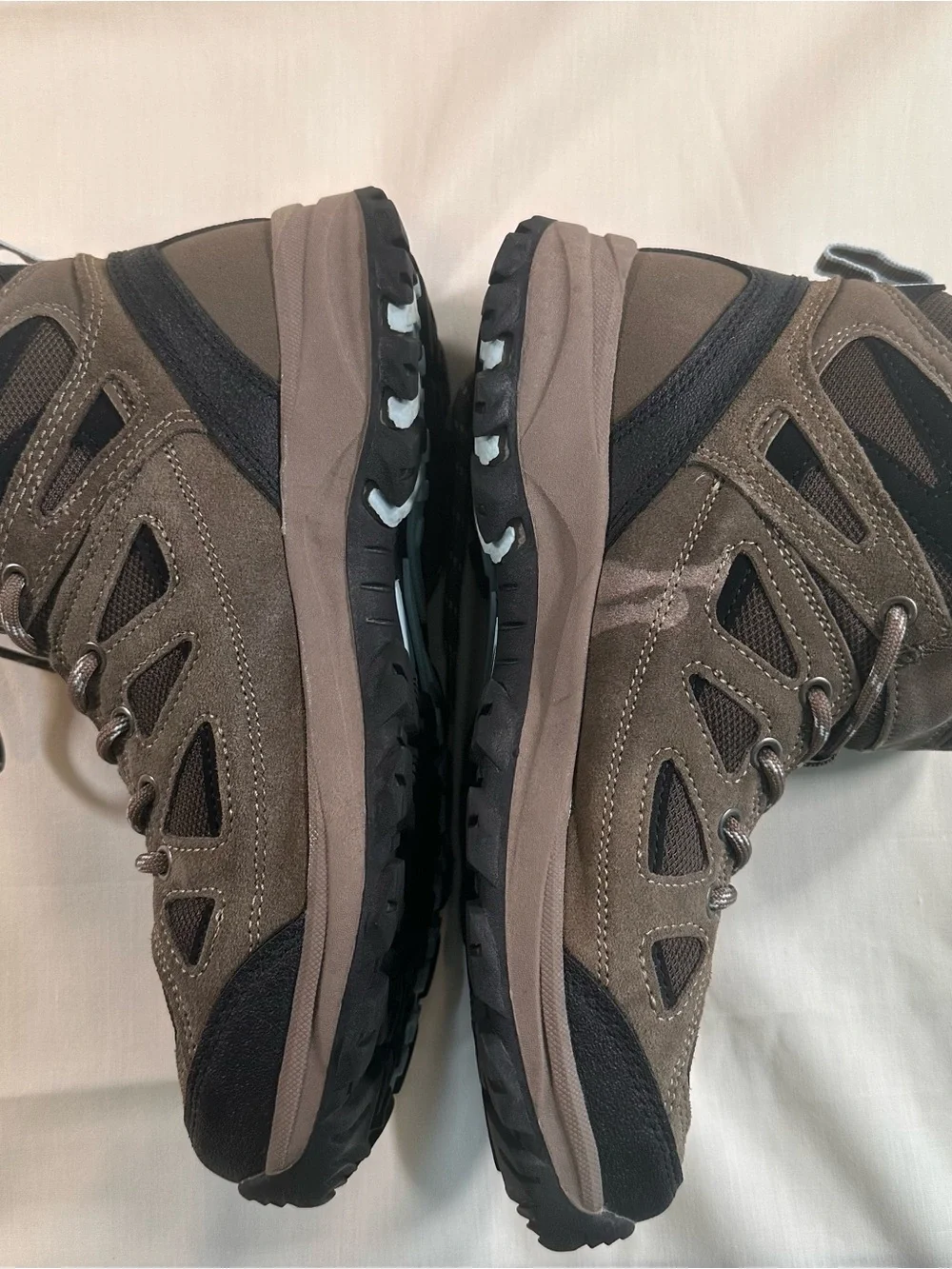 Women Brown Trail-Ready Hiking Boots - Supportive Lace-Up Design size 8
